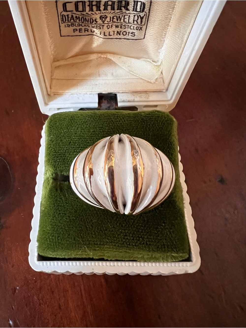 Vintage white and gold plated Napier Adjustable Shrimp ring